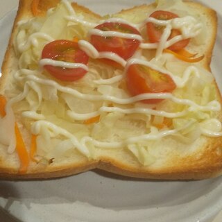 キャベツとトマトのパン